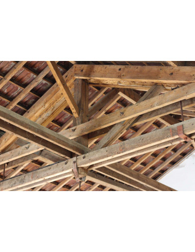 VARNISH FOR WINE STOREHOUSE